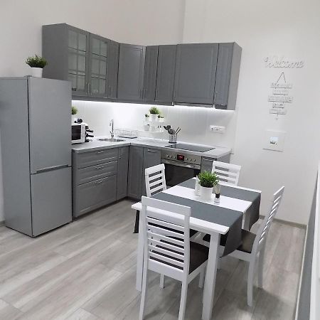 בודפשט A10 Alkotmany B Apartment מראה חיצוני תמונה