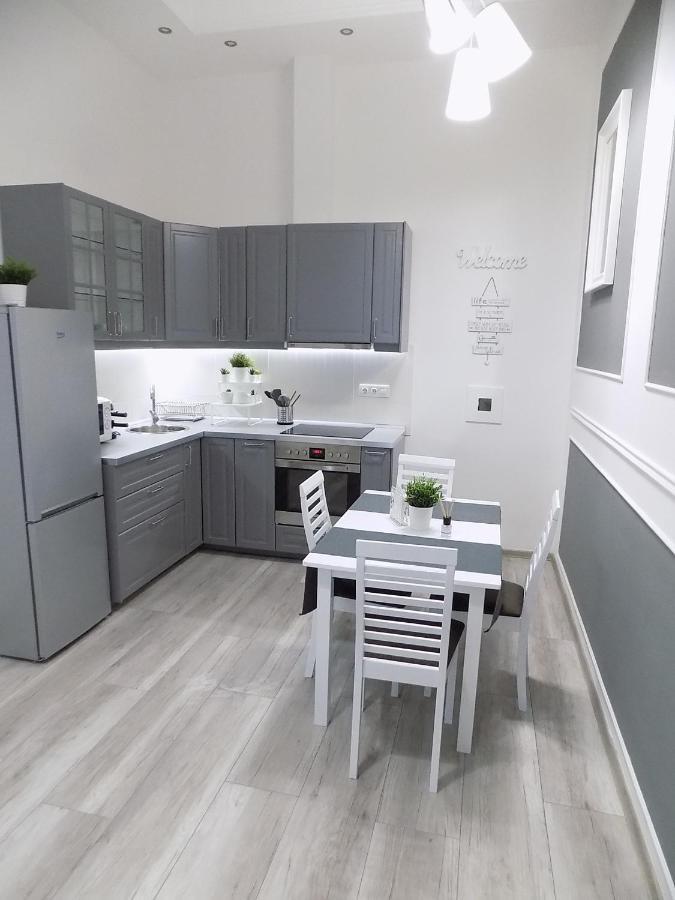 בודפשט A10 Alkotmany B Apartment מראה חיצוני תמונה