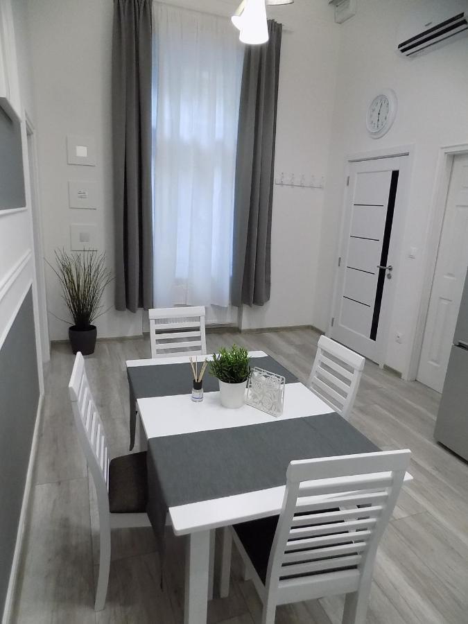 בודפשט A10 Alkotmany B Apartment מראה חיצוני תמונה