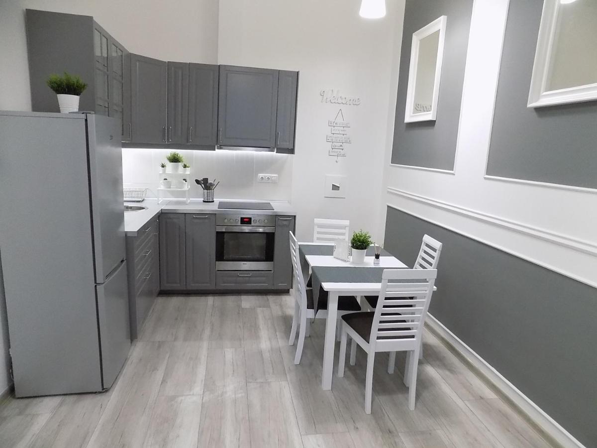 בודפשט A10 Alkotmany B Apartment מראה חיצוני תמונה