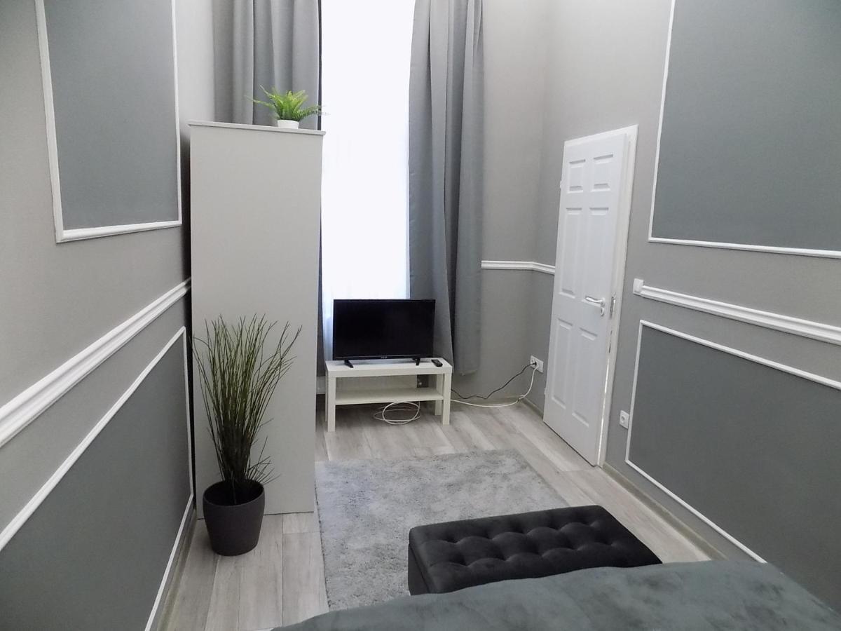 בודפשט A10 Alkotmany B Apartment מראה חיצוני תמונה